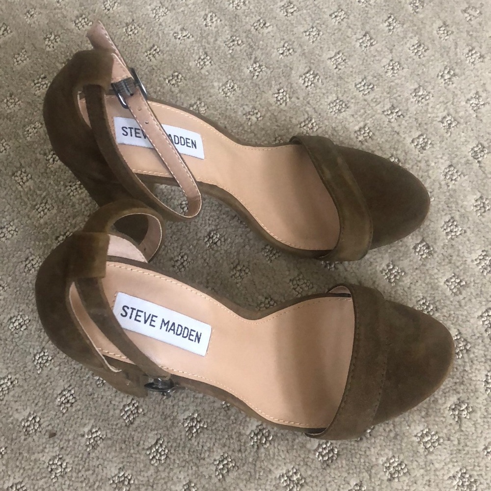 Never been worn brown heels